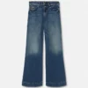 Ausgestellte Jeans