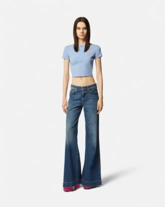 Ausgestellte Jeans
