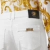 Ausgestellte Jeans
