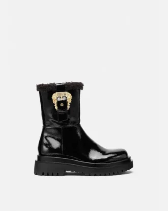 Drew-Stiefel mit barocker Schnalle