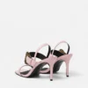 Emily-Sandalen mit barocker Schnalle aus Lackleder