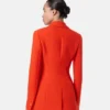 Eng anliegender, einreihiger Blazer aus Wolle mit Nieten