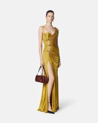 Gerafftes, fließendes Kleid