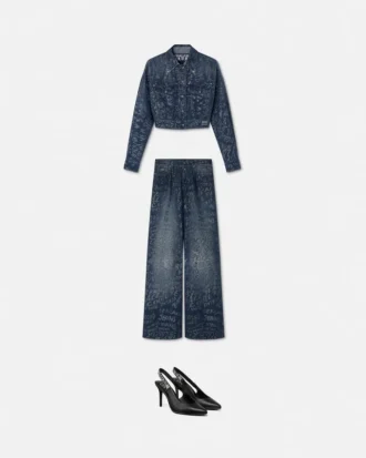 Glitzernde Logomania-Jeans mit weitem Bein
