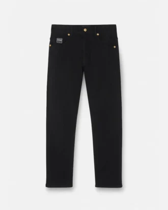 Jeans mit gesticktem Logo