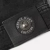 Jeansjacke mit floralem V-Emblem