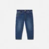 Kinder-Jeans in regulärer Passform
