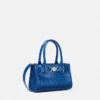 Medusa 95 Kleine Tasche mit Krokodilprägung