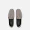 Medusa-Slipper aus Wildleder