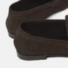 Medusa-Slipper aus Wildleder
