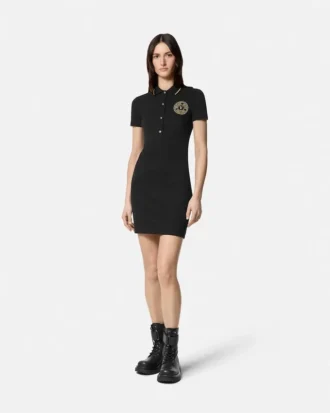 Midi-Polo-Kleid mit V-Emblem