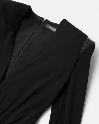 Mini-Kleid aus Crêpe mit tiefem V-Ausschnitt