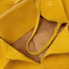 Protea Schultertasche aus Wildleder