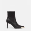 Scarlett-Stiefel