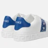 Sneakers mit Greca-Verzierung