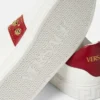Sneakers mit Greca-Verzierung