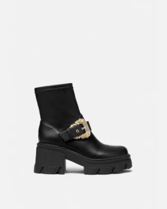 Sophie Stiefel mit Barockschnalle