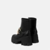 Sophie Stiefel mit Barockschnalle