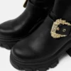 Sophie Stiefel mit Barockschnalle