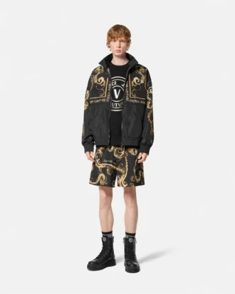 V-Emblem Sweatshirt in Relaxed Fit