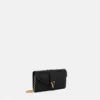 V Lederbrieftasche mit Kette