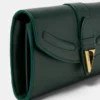 V Lederbrieftasche mit Kette